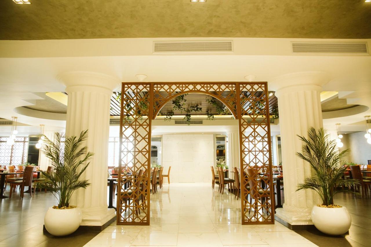 Pyramisa Suites Hotel Cairo Giza Ngoại thất bức ảnh The restaurant
