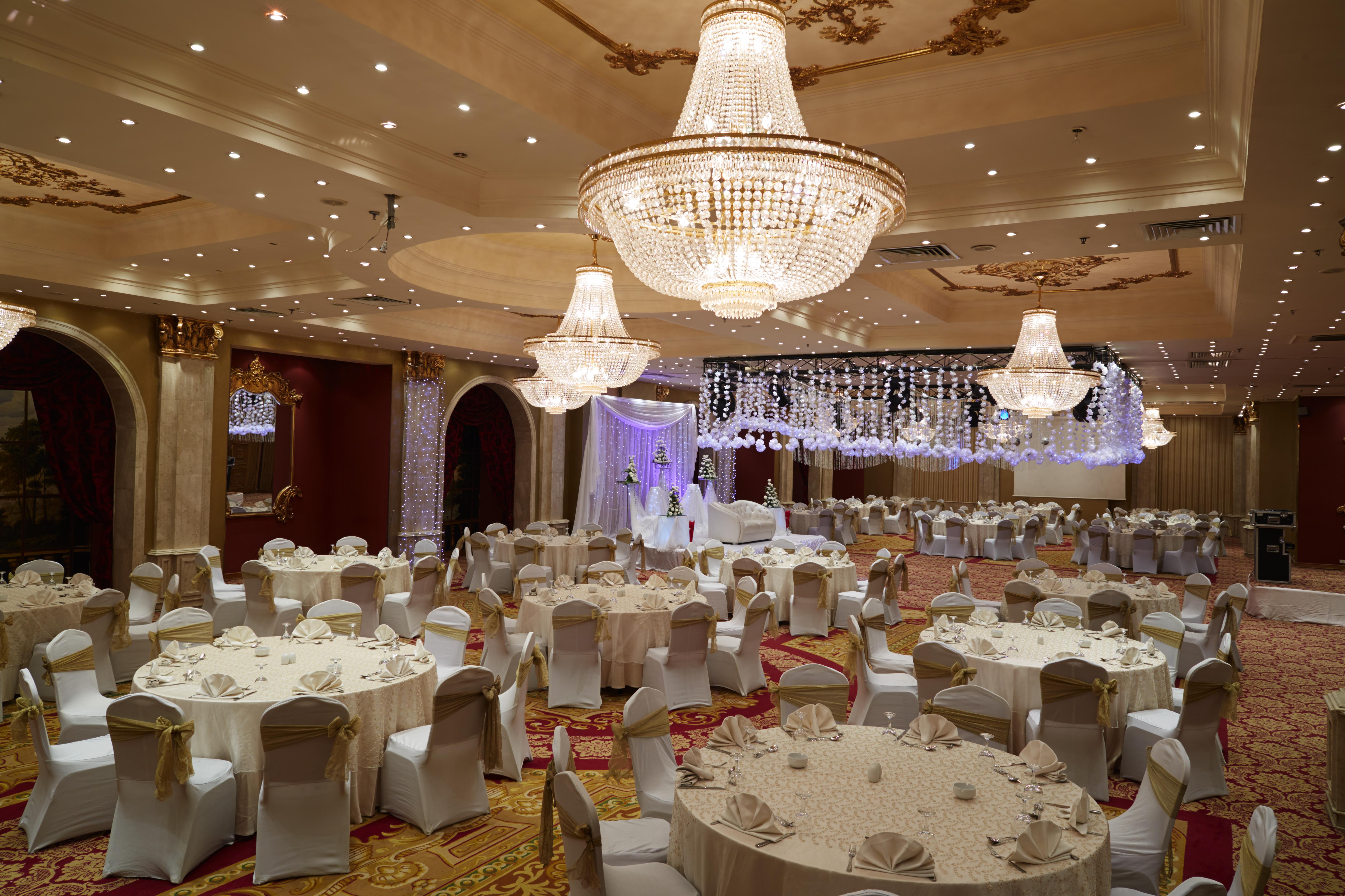Pyramisa Suites Hotel Cairo Giza Ngoại thất bức ảnh The ballroom at the hotel